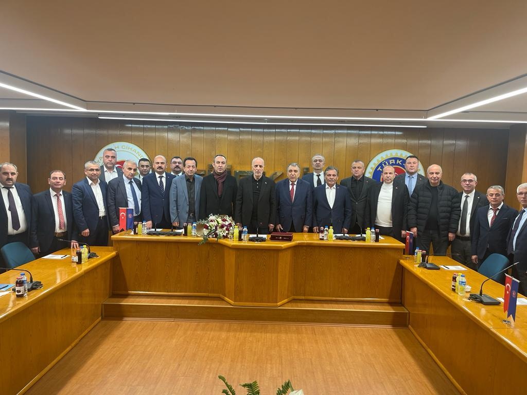 Sendikamız Yöneticileri Türk-İş Genel Başkanı Ergün Atalay'ı Ziyaret Etti